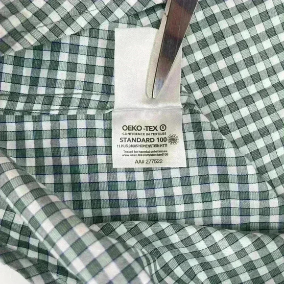 Izod Men’s Soft Wash Essentials Button Up Shirt Large 16/16.5 34/35 Green Plaid - Picture 8 of 11